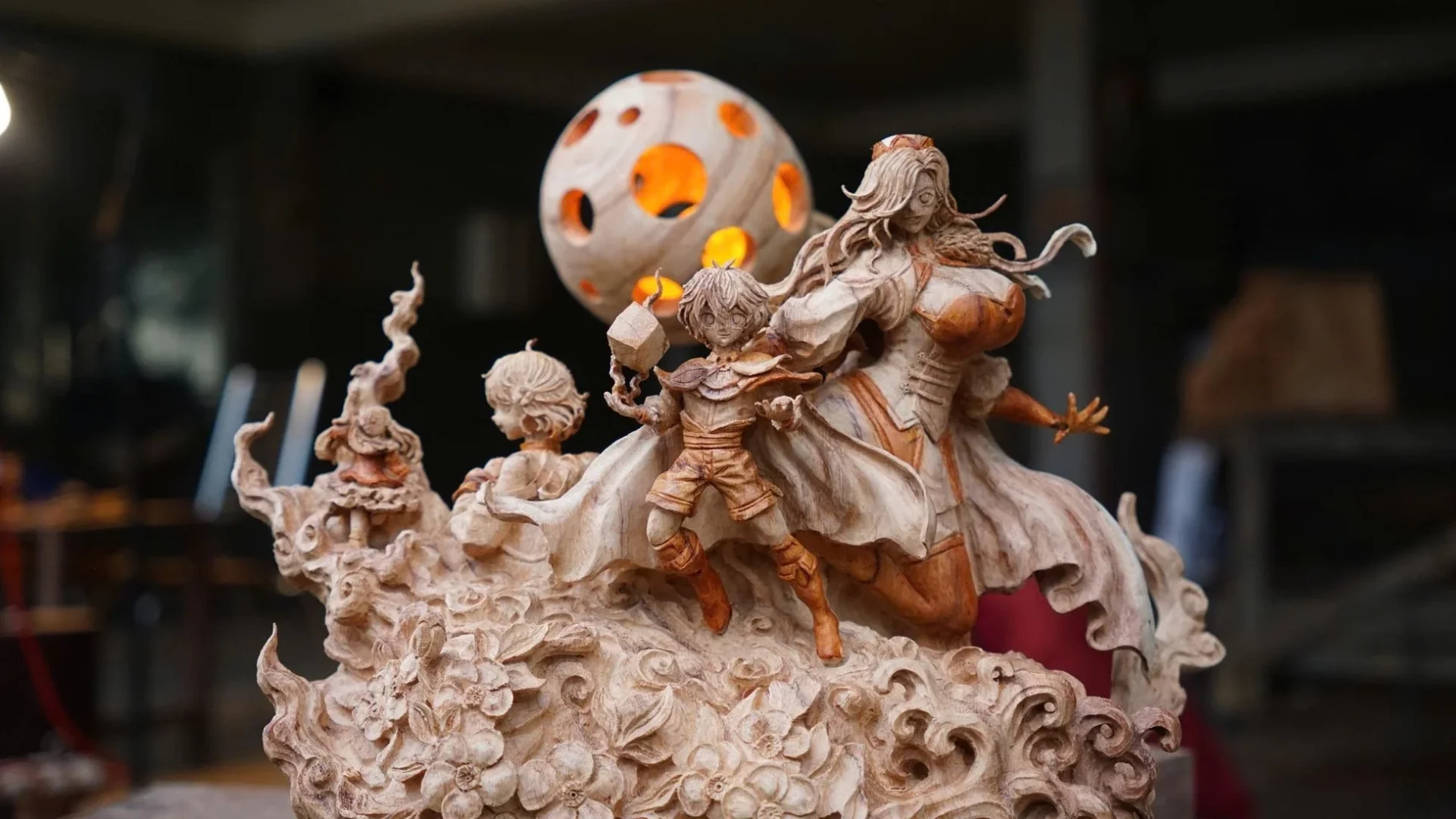 Duy氏による木彫り作品